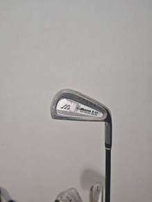 7 Irons, Graphite Flex R, 90 per club