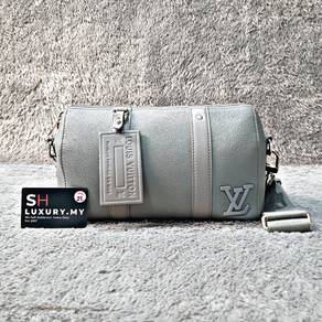 Louis Vuitton Keepal City Aerogram Messenger Bag
