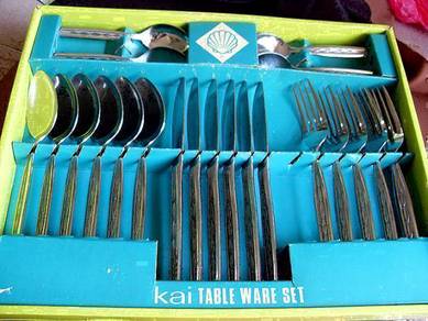 Vintage KAI Cutlery Set - 21 Pcs - Made in Japan