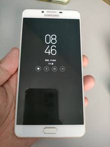 Samsung Galaxy c9 pro 6gb ram / 64gb