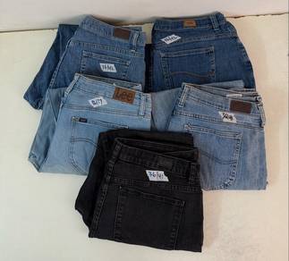 Lee Jeans Women Combo….