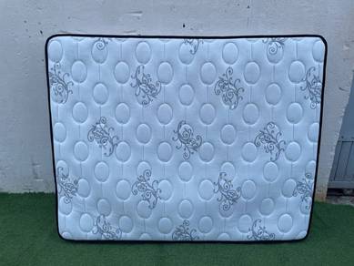 YE66F Tilam Queen Spring Mattress 10" HOTEL TOUCH