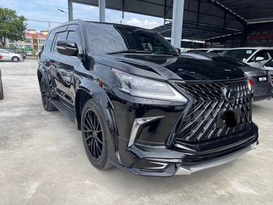 Lexus LX 570 in Kajang, SGR