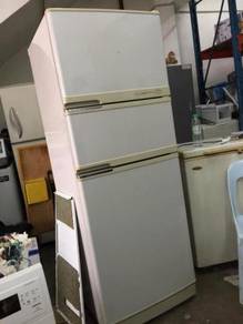 Elba 3 Pintu Fridge Refrigerator Freezer Peti Ais