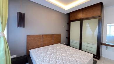 Condominium For Rent in Vistaria Condominium