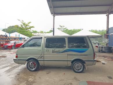 Nissan Vanette in Seri Iskandar, PRK