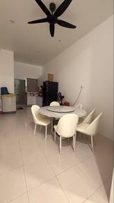 Room in Lunas, KDH