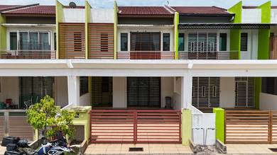 2-storey Terraced House For Sale in Mantin,NSN