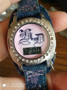 Lady digital watch