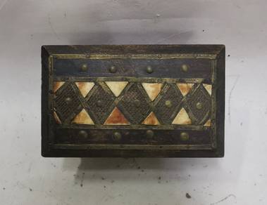 Vintage Treasure Chest Brass & Ebonised Timber Tri