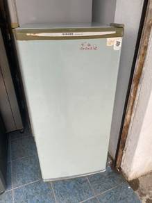 Peti ais sharp 1 pintu