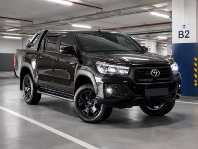 2020 Toyota Hilux BLACK EDITION