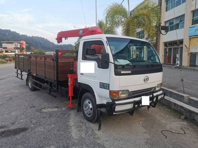 3 Ton 2012 Nissan 4.2 UBS 18 Kaki Kargo Crane Lori