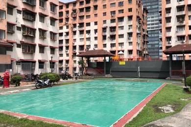 Apartment For Rent in Lestari Apartment