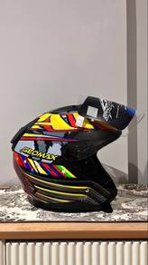 Helmet Gracshaw Arena