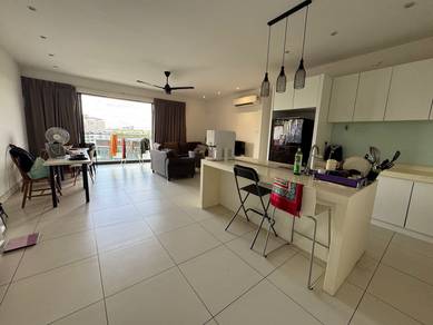 Condominium For Sale in Cristal Serin Residence