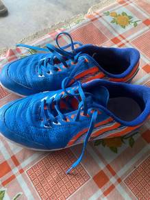 kasut futsal pan