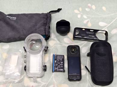 Insta360 X4 and accessories for sale