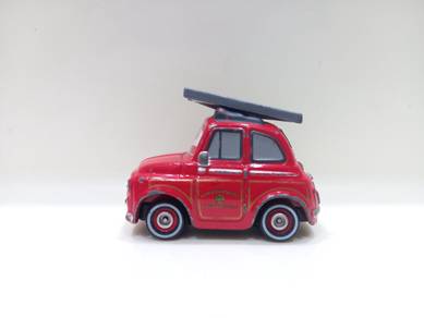Tomica Disney Pixar Cars Luigi (Fire Truck Type)