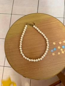 Pearl white beads necklace