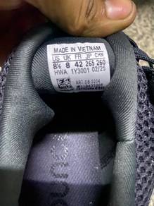 kasut tak pernh pakai