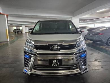 Toyota Vellfire  in Mont Kiara, KUL