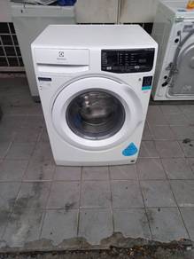 Electrolux front load washer washing machine 7.5k
