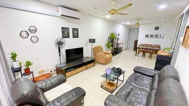 Condominium For Sale in Suasana Lumayan