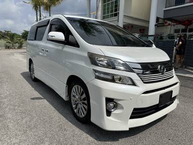 Toyota Vellfire Z GOLDEN EYES in Melaka City, MLK