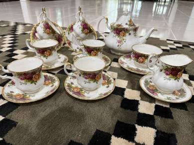Royal Albert coffee set with small coffee pot