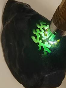 Bongkah Mentah Jadeite Hijau Muda Berbunga Ais