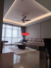 Condominium For Rent in The Peak Residences