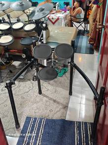 Yamaha Drum Rack With Pad
