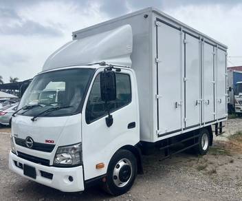 HINO XZU710 BOX 14FT 7500KG LORRY #4914VAW- Kawan