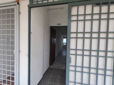 Apartment For Sale in Pangsapuri Indah Taman Air Tawar Indah B