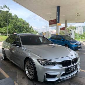BMW 328i 28i SPORTS (CBU) in KLCC, KUL
