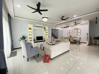 Semi-Detached House For Sale in Shah Alam,SGR
