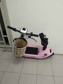 mini scooter child