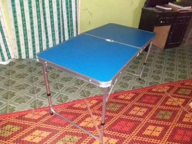 Meja lipat (aluminium)