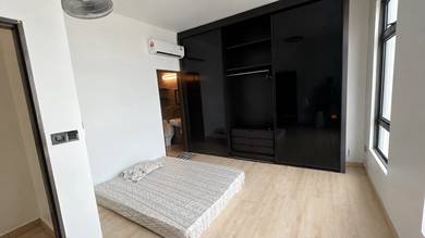 Condominium For Rent in The Henge Kepong
