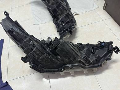 Headlamps Toyota Yaris facelift(sepasang)