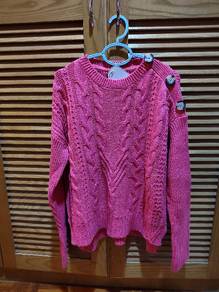 pink sweater