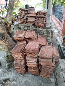 Atap rumah tanah liat lama (secondhand) 