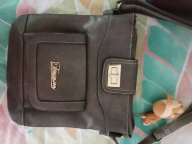 NEW sling bag - self pickup