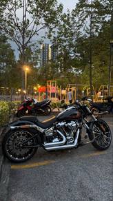 Harley-Davidson Breakout