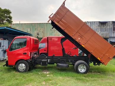 Hino WU410R 4.0  TIPPER JECK 13 FEET DIESEL HIJAU