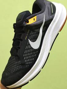 Nike Air Zoom Structure 24