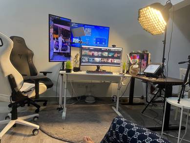 PC and monitor set semua