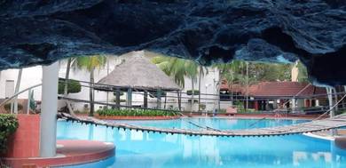 Condominium For Rent in Garden City Straits