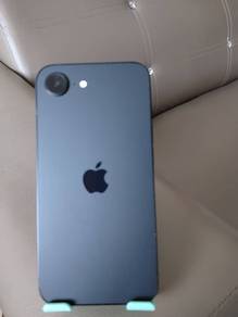 iPhone 16e
